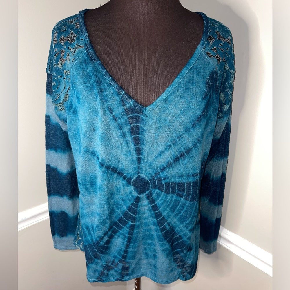Tokyo Darling womens shirt sz M tye dye‎